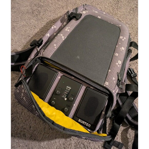 RARE Vintage Y2K Burton Skateboarding Backpack w/ Built in Radio - Picture 3 of 10